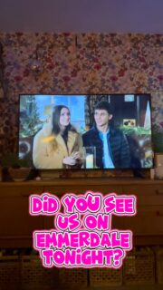 Did you see our bakes on @emmerdale tonight! 

My fave soap everrrrr and so honoured to keep being asked to bake for them!

Main-character bakes only ✨
Handcrafted to stand out
🌐 jodiebakes.co.uk